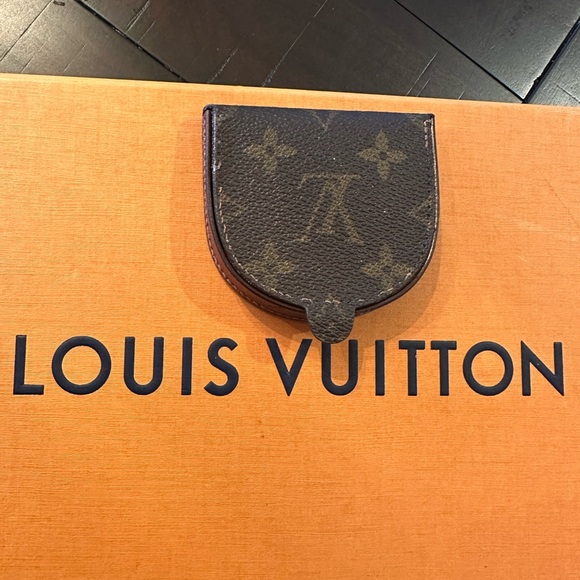 Authentic LV coin purse. - Picture 3 of 5